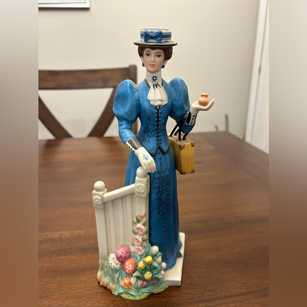 Avon Mrs. Albee Figurine with Blue Accents